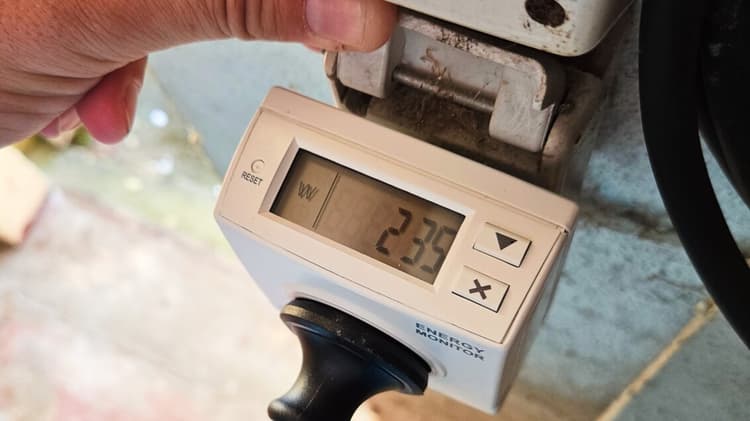 Balkonkraftwerk Einspeisevergütung Schukostecker Stromzähler