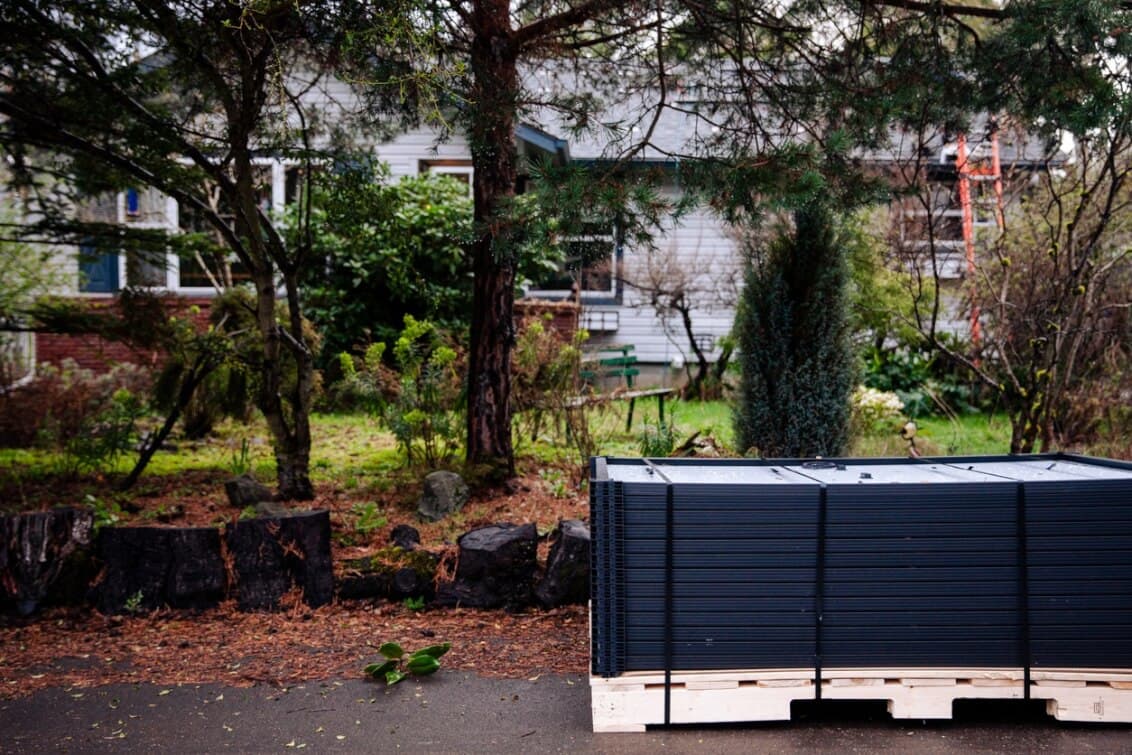 Solarmodul Preise (Bild: iStock / timnewman)